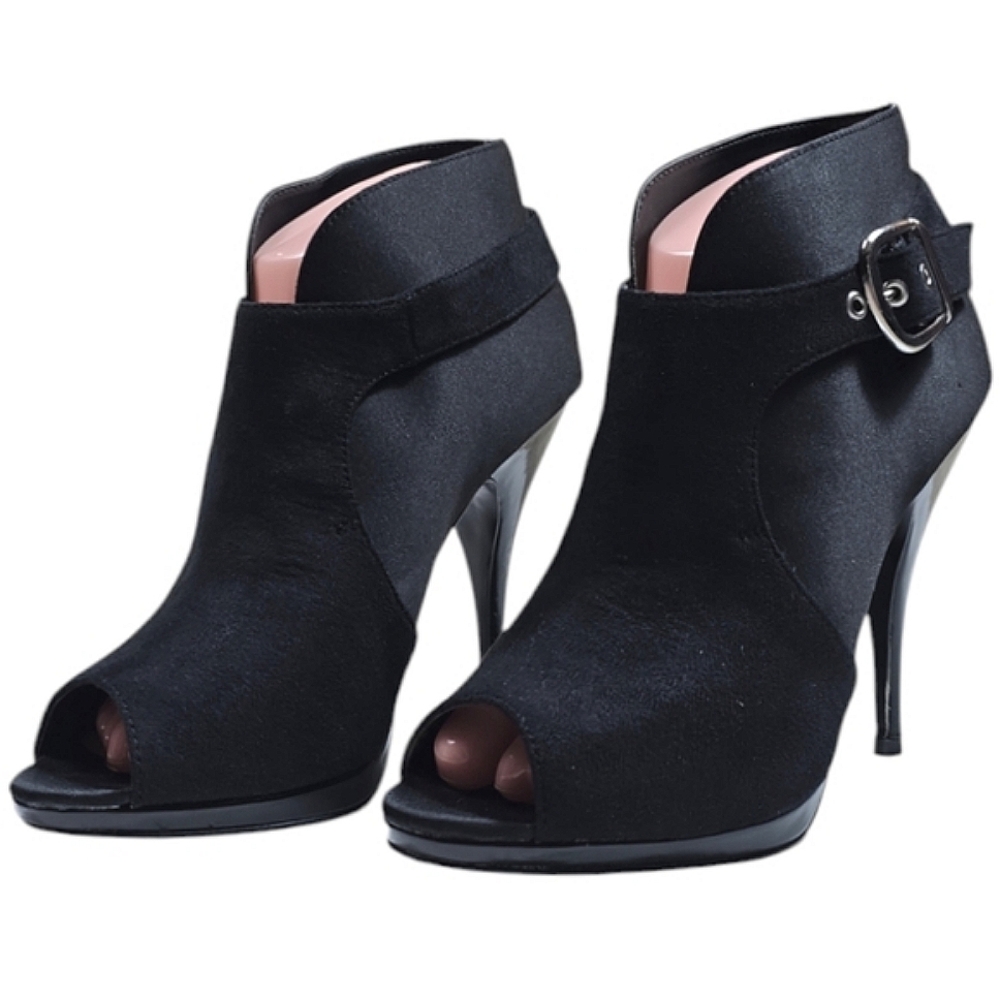 Bakers Black Heels with High Stiletto and Peep-Toe Design